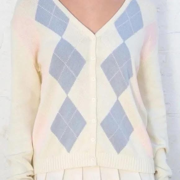 Brandy Melville Cream and Blue Argyle Cardigan - Picture 2 of 3